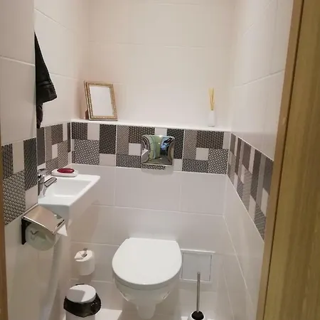 Vivienda Apartment *